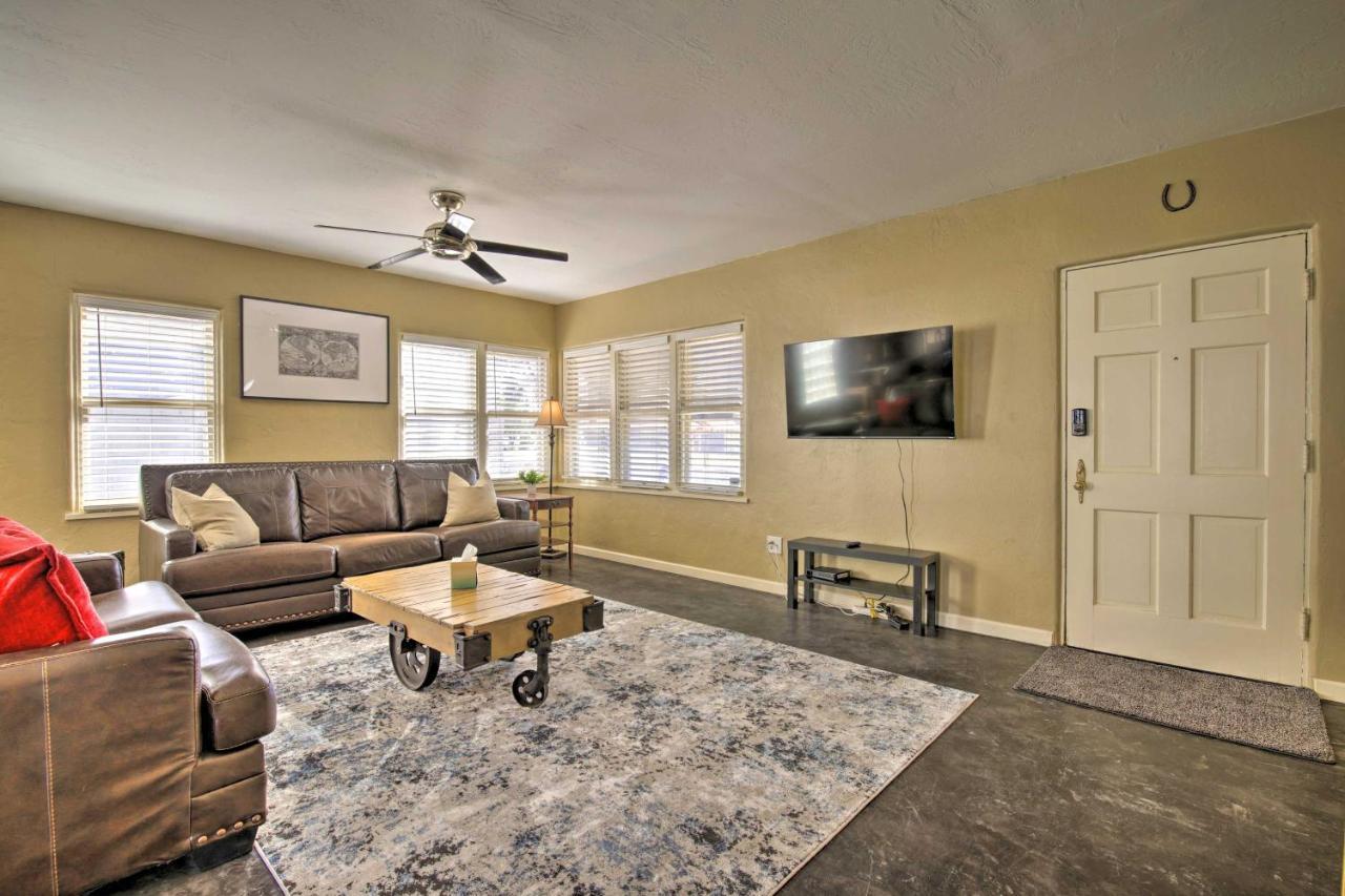 Central Phoenix Cottage With Private Yard! Bagian luar foto