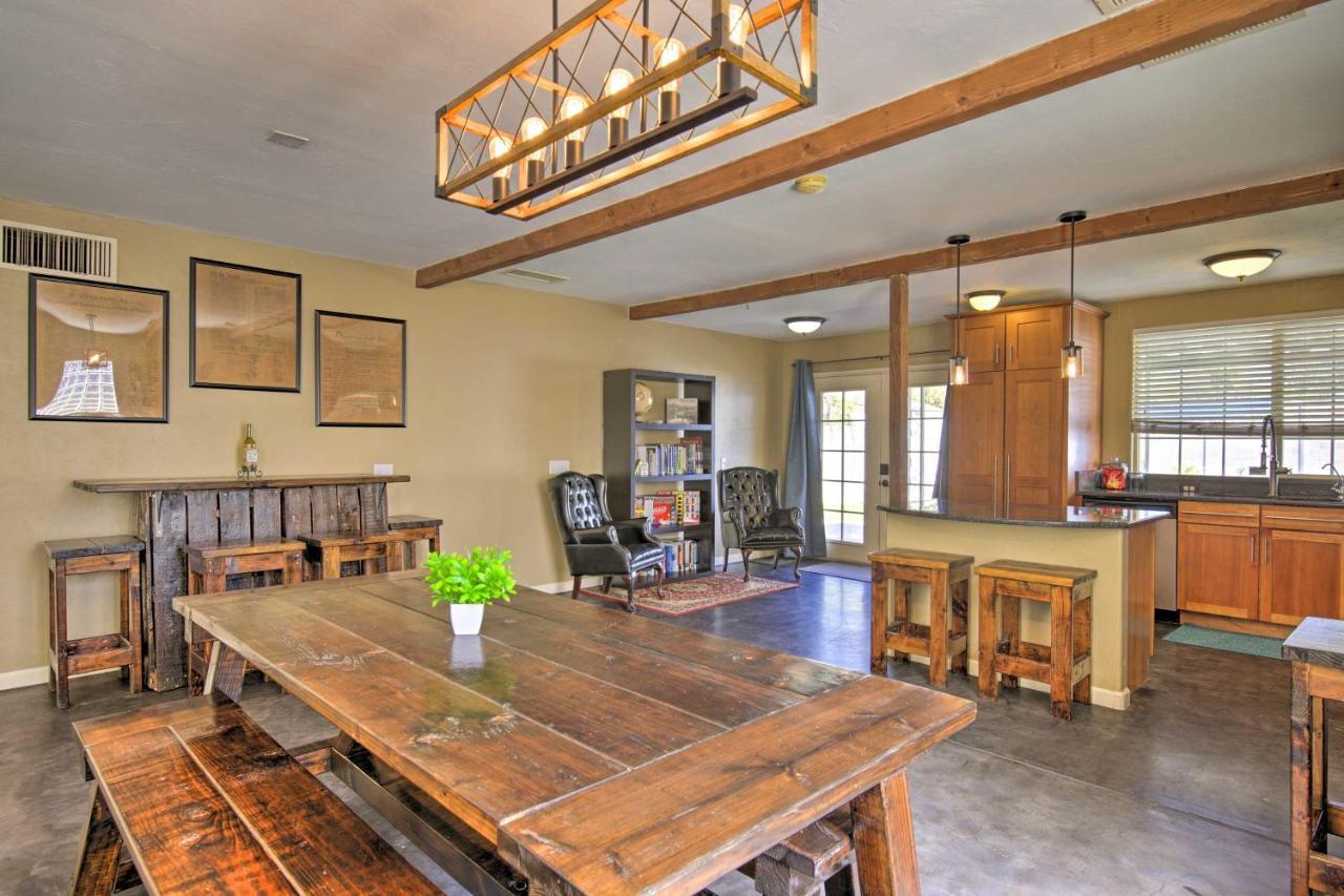 Central Phoenix Cottage With Private Yard! Bagian luar foto