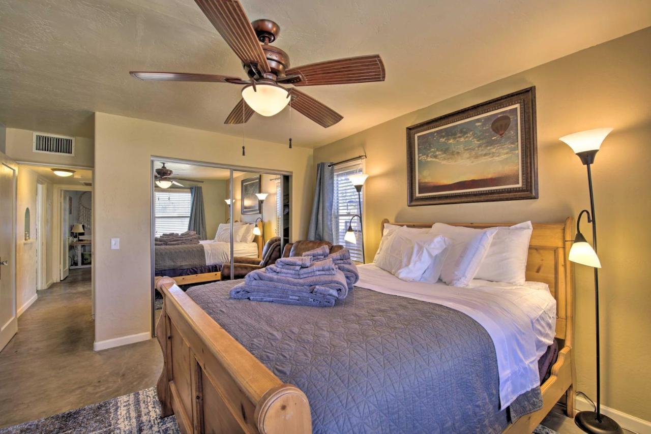 Central Phoenix Cottage With Private Yard! Bagian luar foto